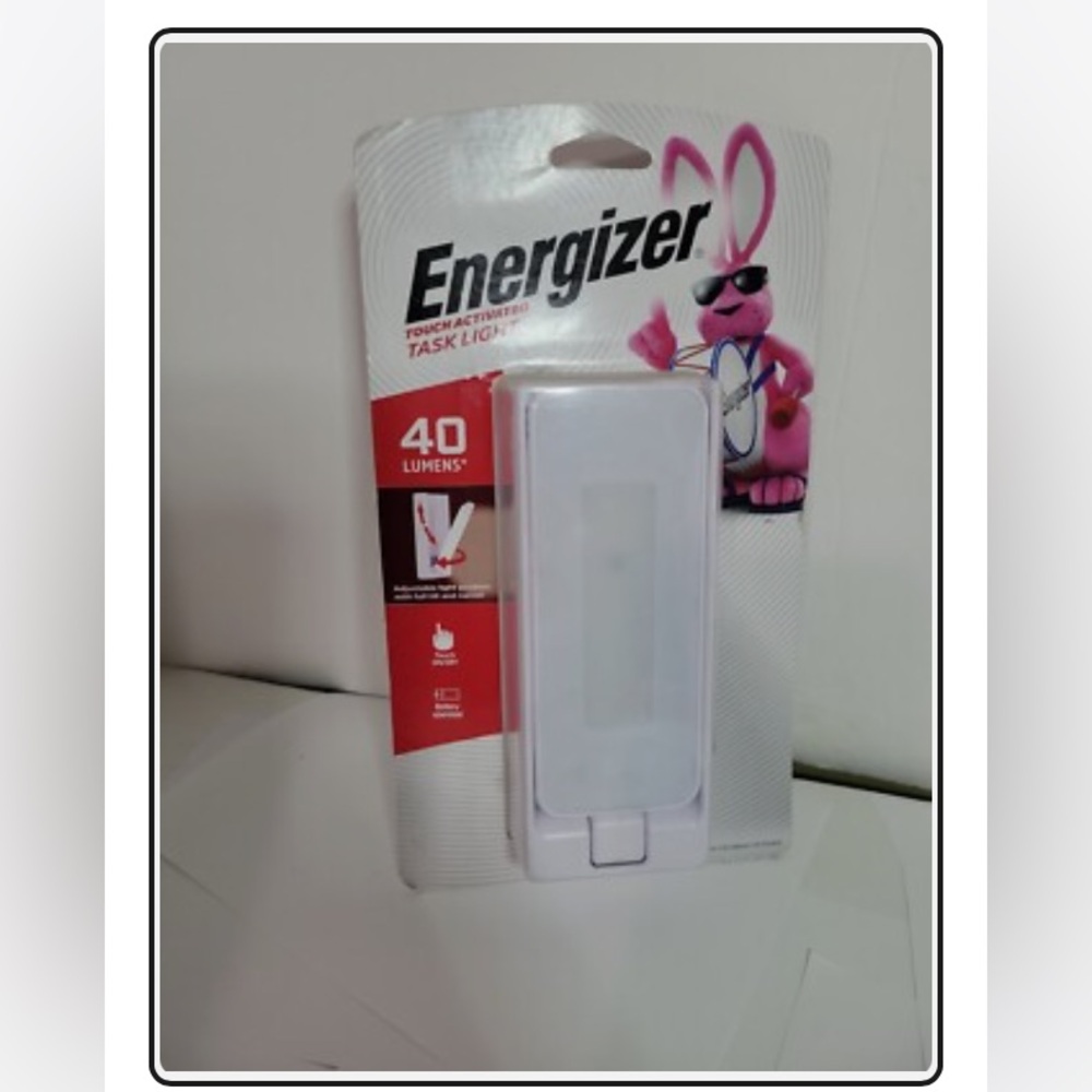 New in Package Energizer Swivel Touch-Activated Task Light Battery Operated